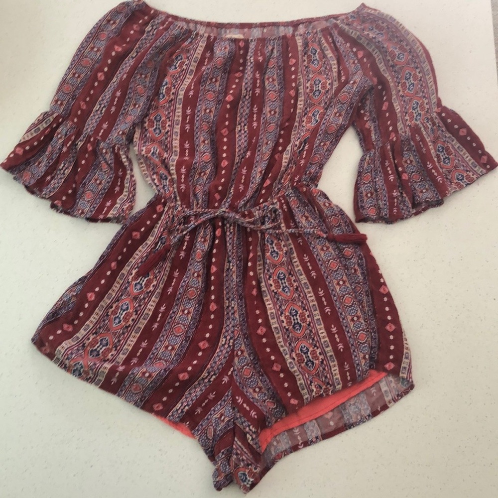 3/$15 Hollister Summery Romper